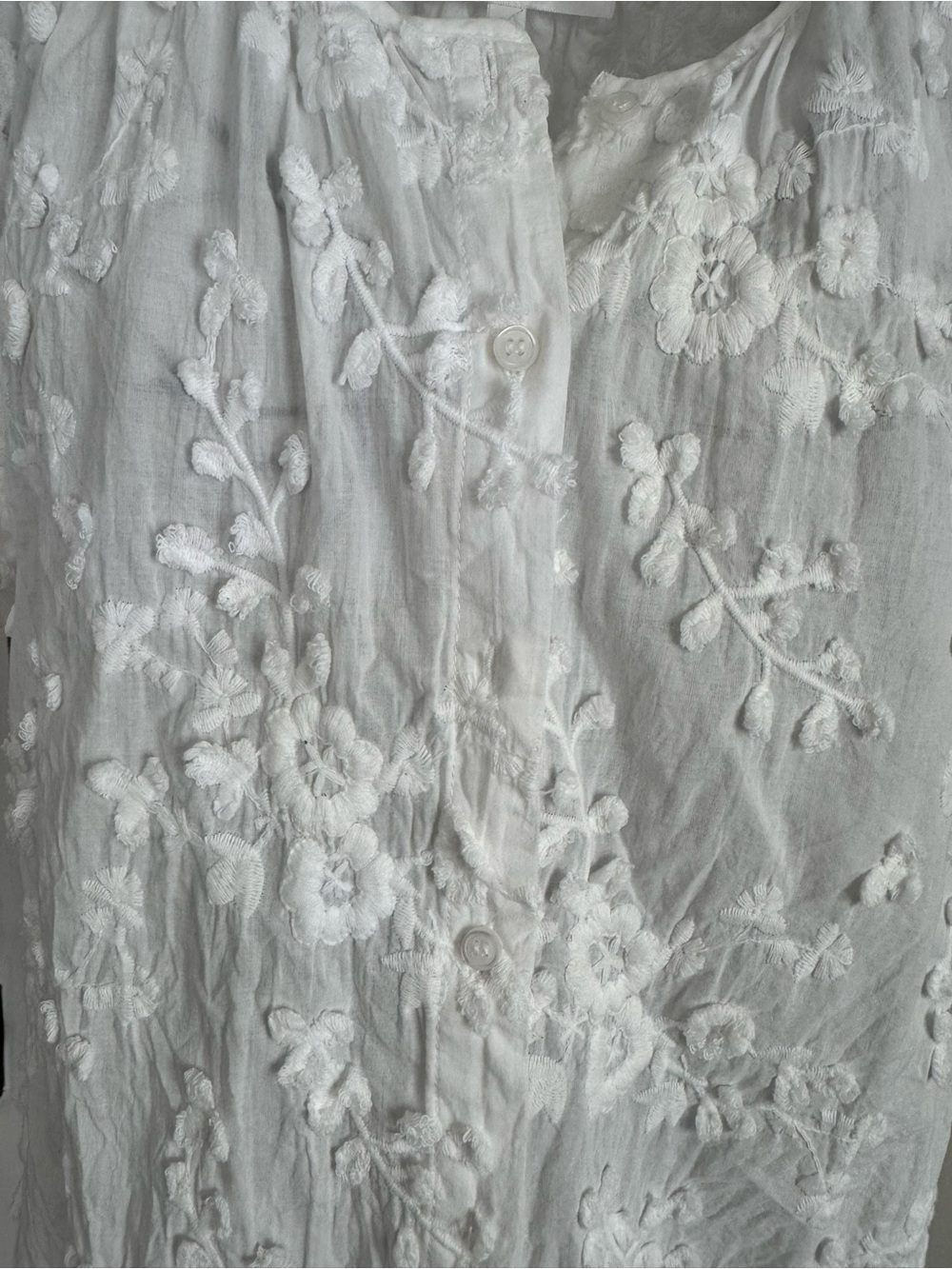 Chelsea & Theodore White Embroidered Button-Front Blouse - Picture 4 of 8